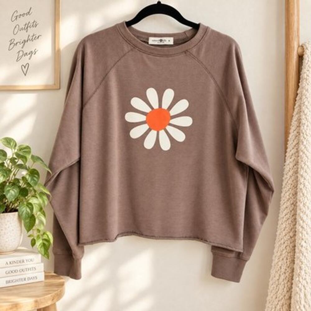 Natural Life Cropped Daisy Sweatshirt Brown Womens Medium Cozy Flower Sweater